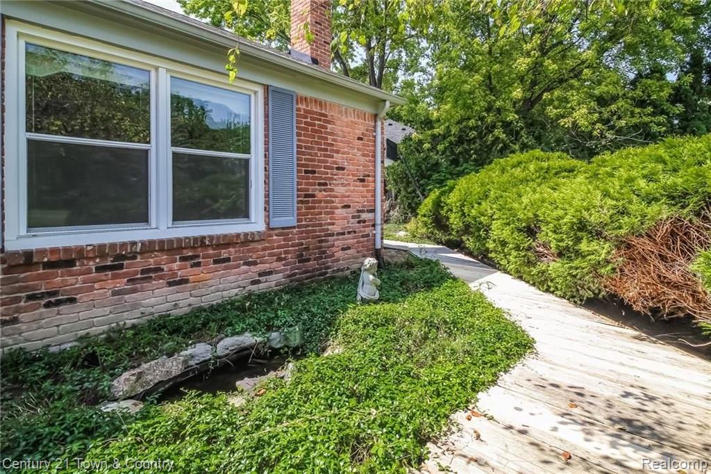 1142 Greenleaf Drive Rochester Hills, MI 48309 - Photo 42 of 55