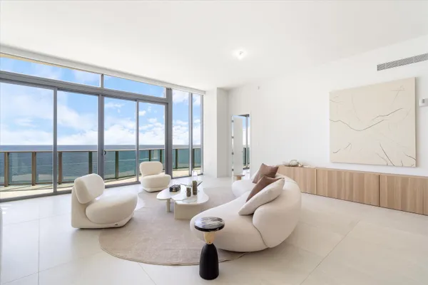 $25,000 | 900 North Ocean Boulevard, Unit UPH03, Pompano Beach, FL 33062