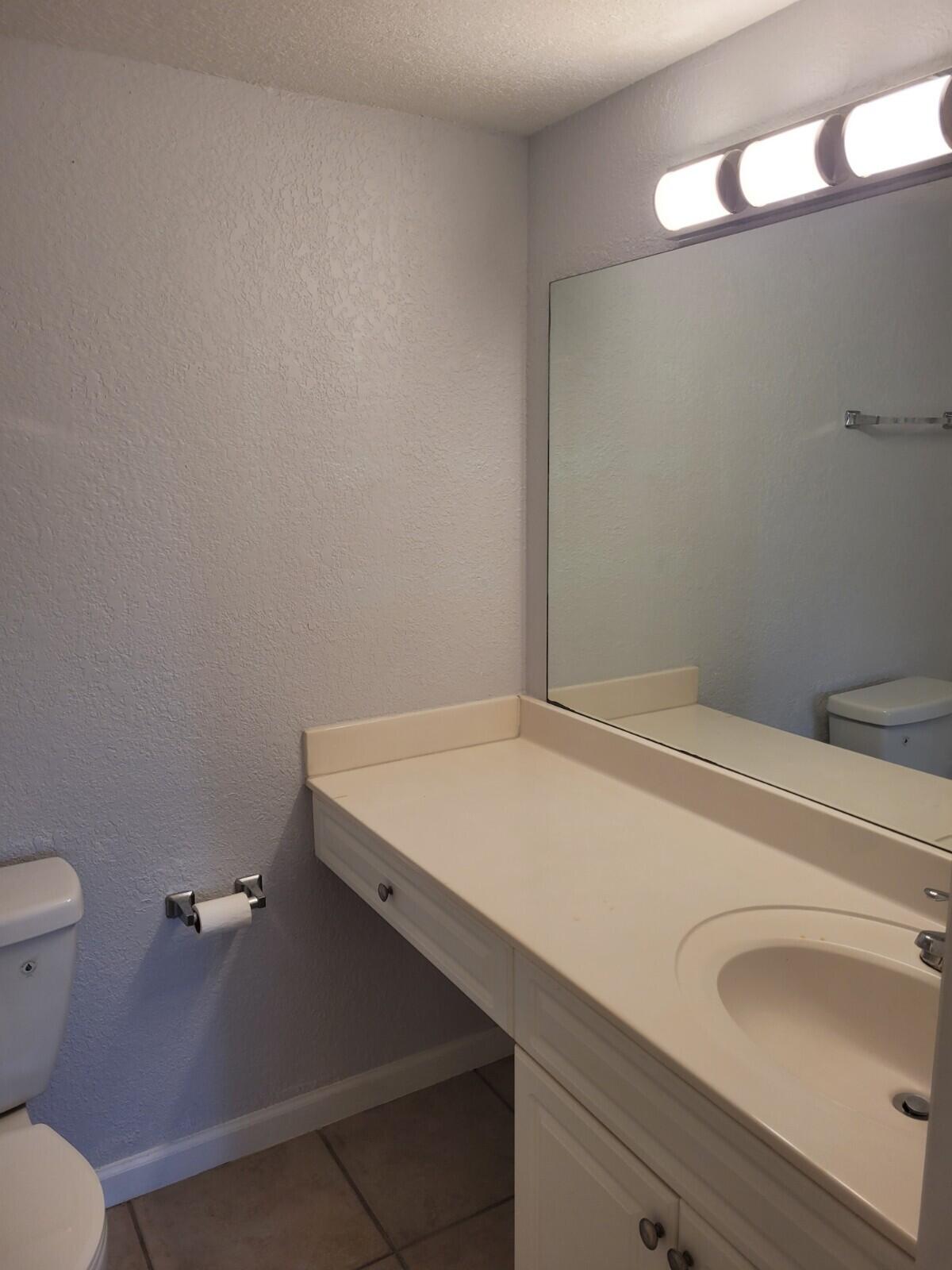 8225 Severn Drive, Unit B Boca Raton, FL 33433 - Photo 4 of 23 20220217_124224