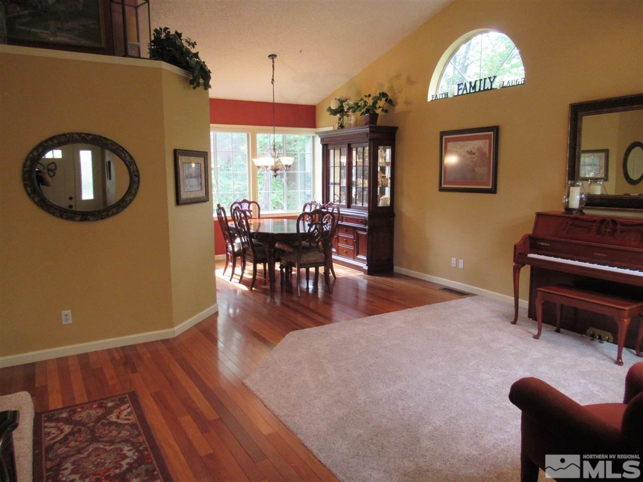985 Leah Circle Reno, NV 89511 - Photo 4 of 25 Photo 4
