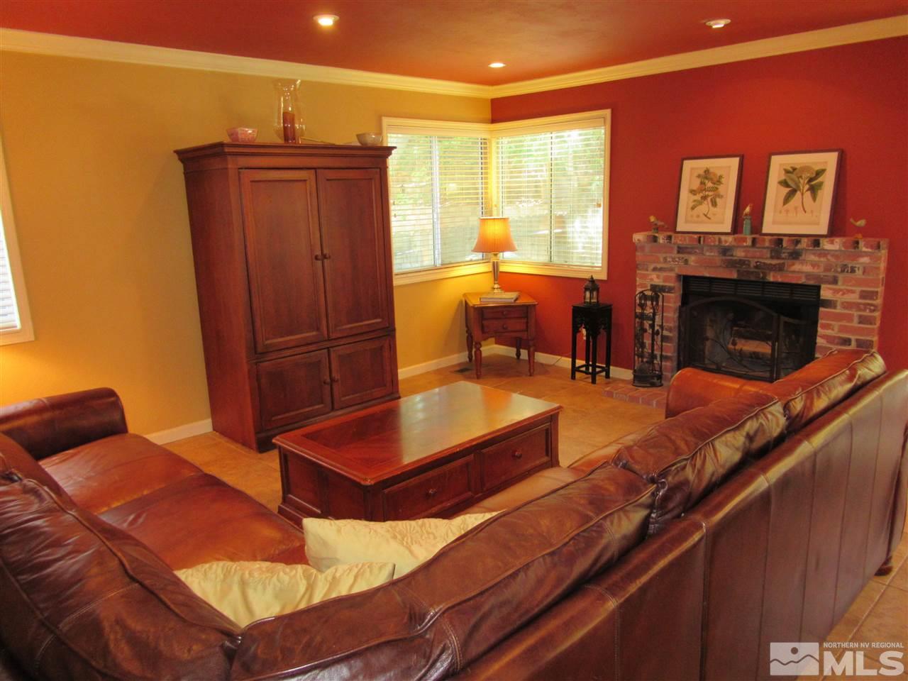 985 Leah Circle Reno, NV 89511 - Photo 9 of 25 Photo 9
