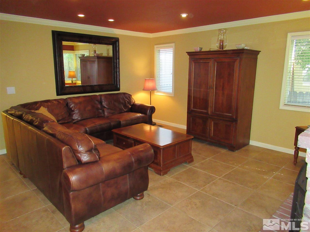 985 Leah Circle Reno, NV 89511 - Photo 10 of 25 Photo 10
