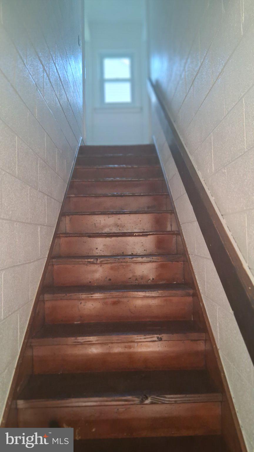 286 4th Avenue, Unit 201 Quantico, VA 22134 - Photo 3 of 6 Inviting ascent to new beginnings.