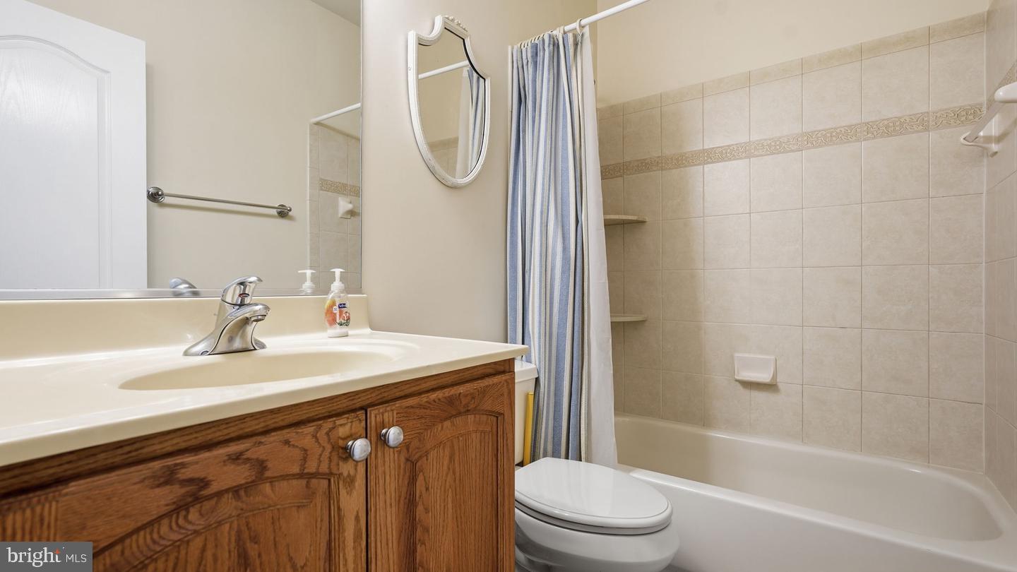 13301 Dumfries Road Manassas, VA 20112 - Photo 24 of 49 main level full bathroom