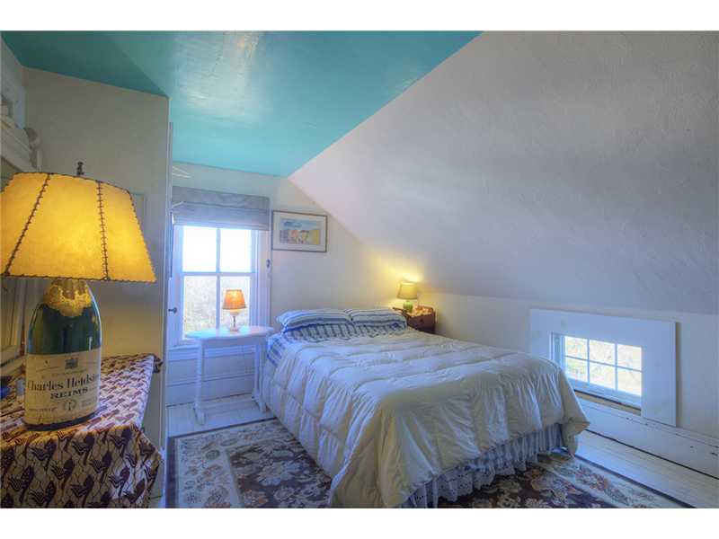 538 Center Road Block Island, RI 02807 - Photo 4 of 25 Bedroom. 2nd floor bedroom. 11 2" x 11 7"