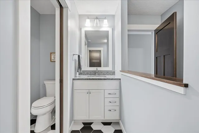 $1,250,000 | 1650 Waters Edge Drive, New Richmond, WI 54017