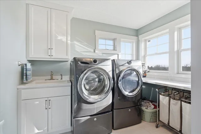 $1,250,000 | 1650 Waters Edge Drive, New Richmond, WI 54017