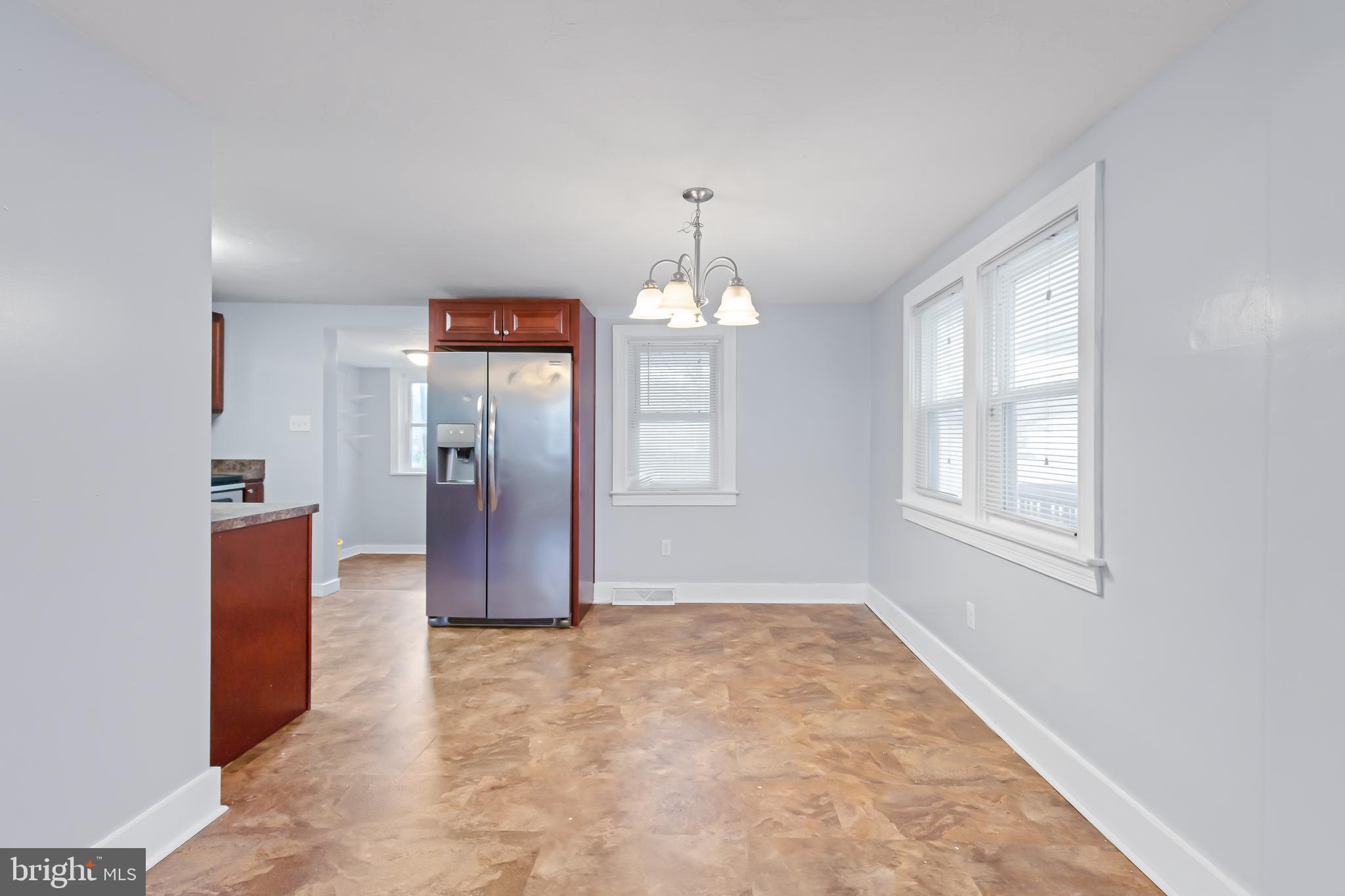 332 Springdale Road York, PA 17403 - Photo 12 of 39 Gallery Image 12