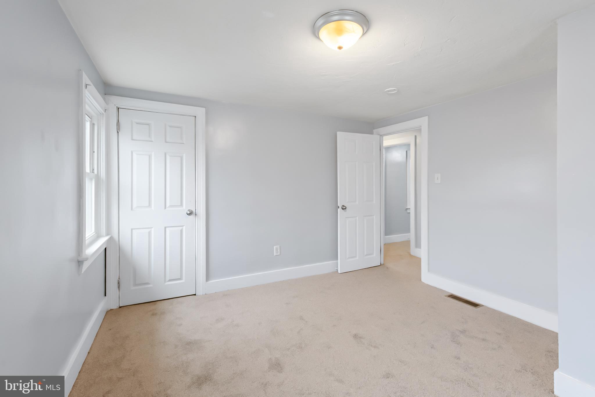 332 Springdale Road York, PA 17403 - Photo 16 of 39 Gallery Image 16