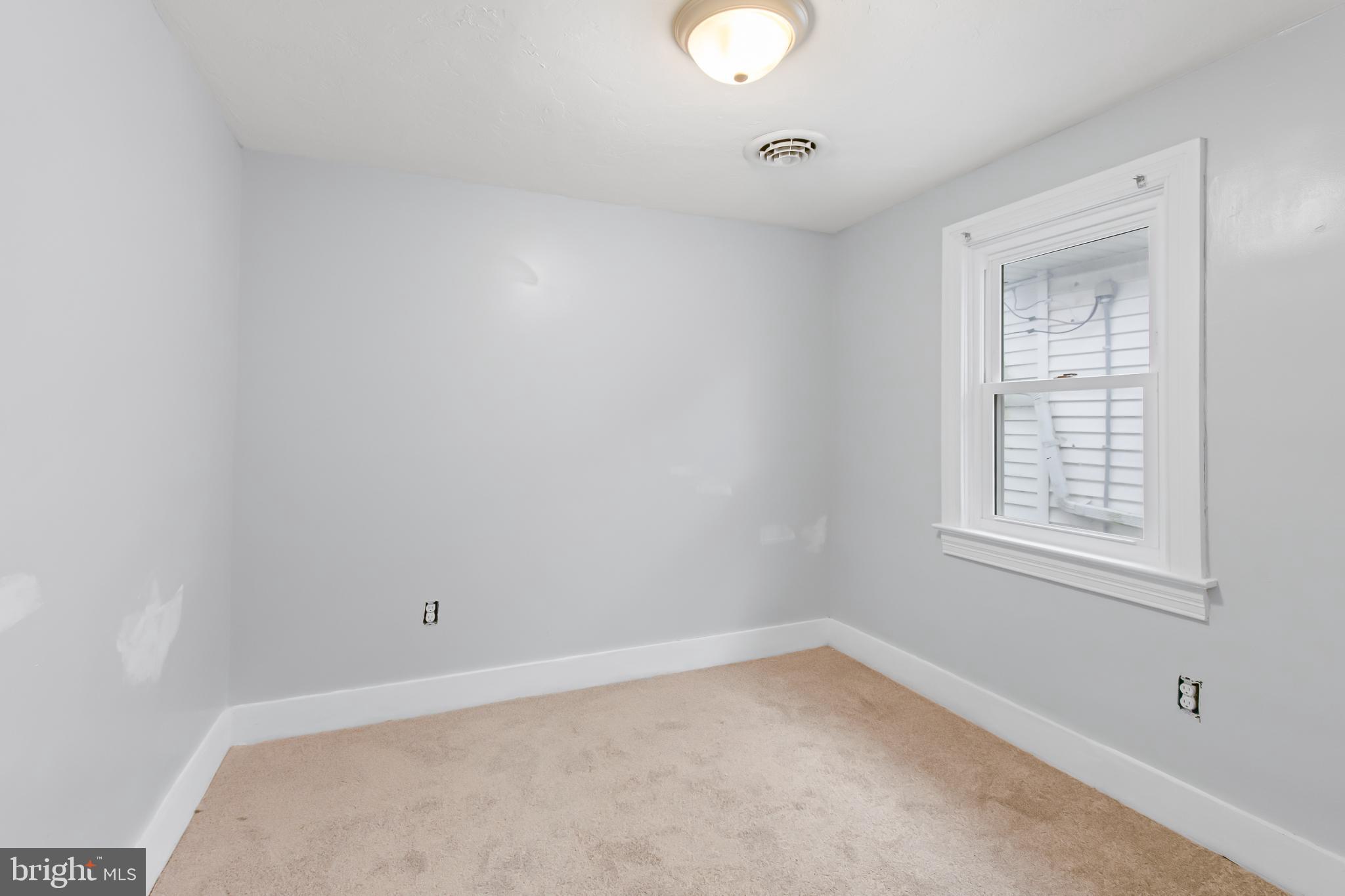 332 Springdale Road York, PA 17403 - Photo 17 of 39 Gallery Image 17