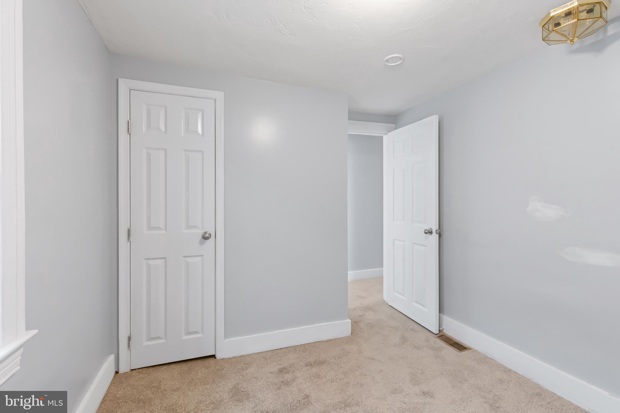 332 Springdale Road York, PA 17403 - Photo 18 of 39 Gallery Image 18