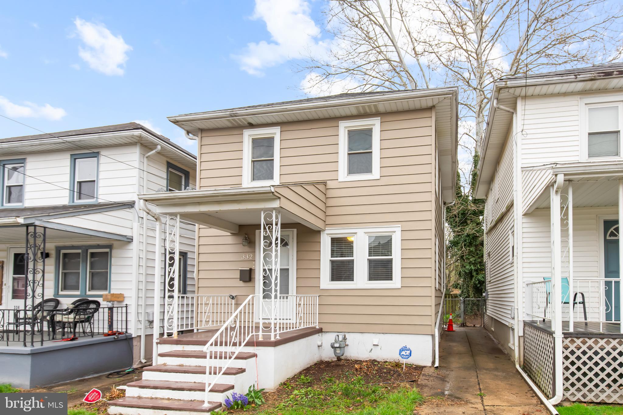 332 Springdale Road York, PA 17403 - Photo 2 of 39 Gallery Image 2