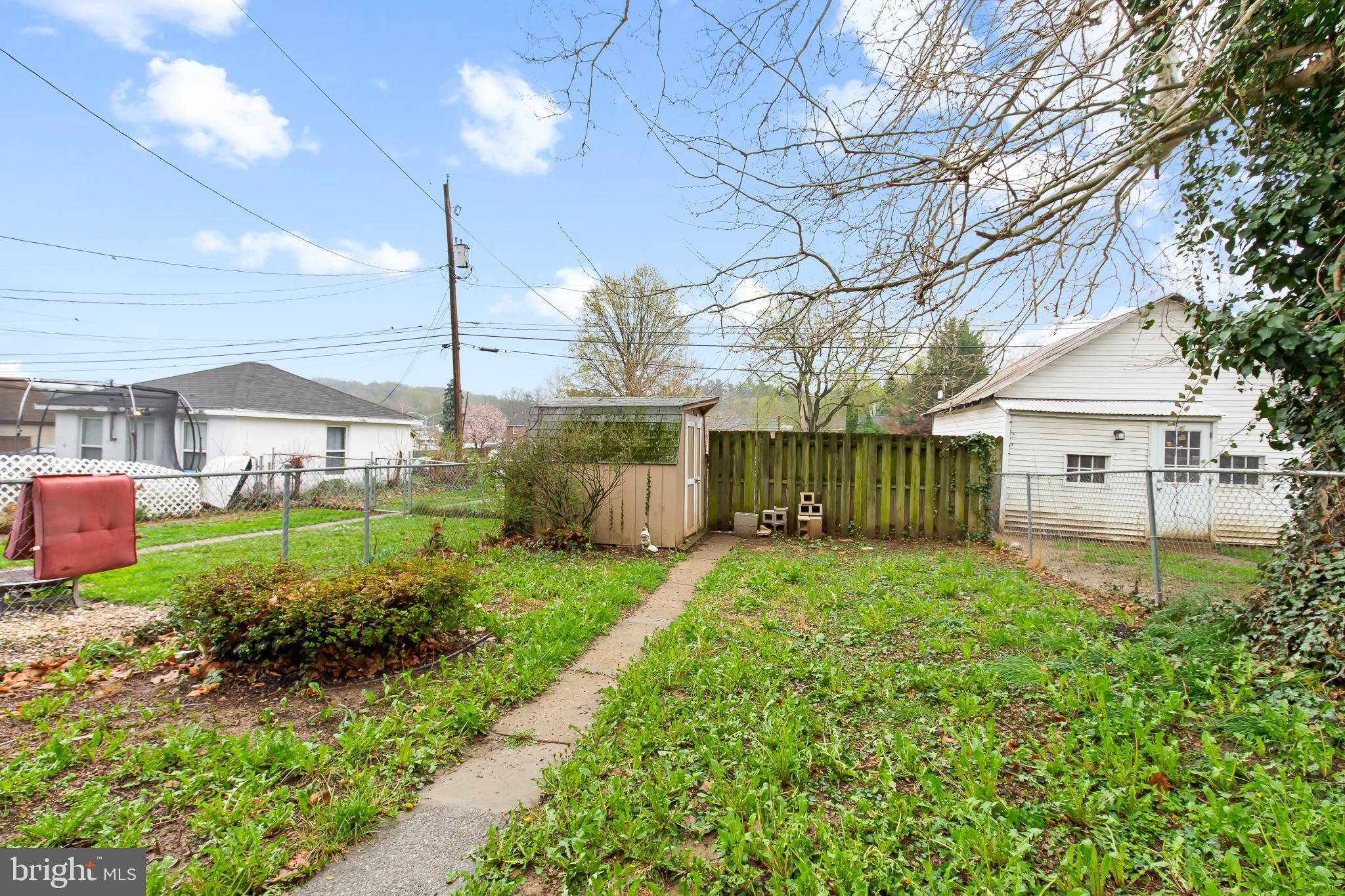 332 Springdale Road York, PA 17403 - Photo 37 of 39 Gallery Image 37