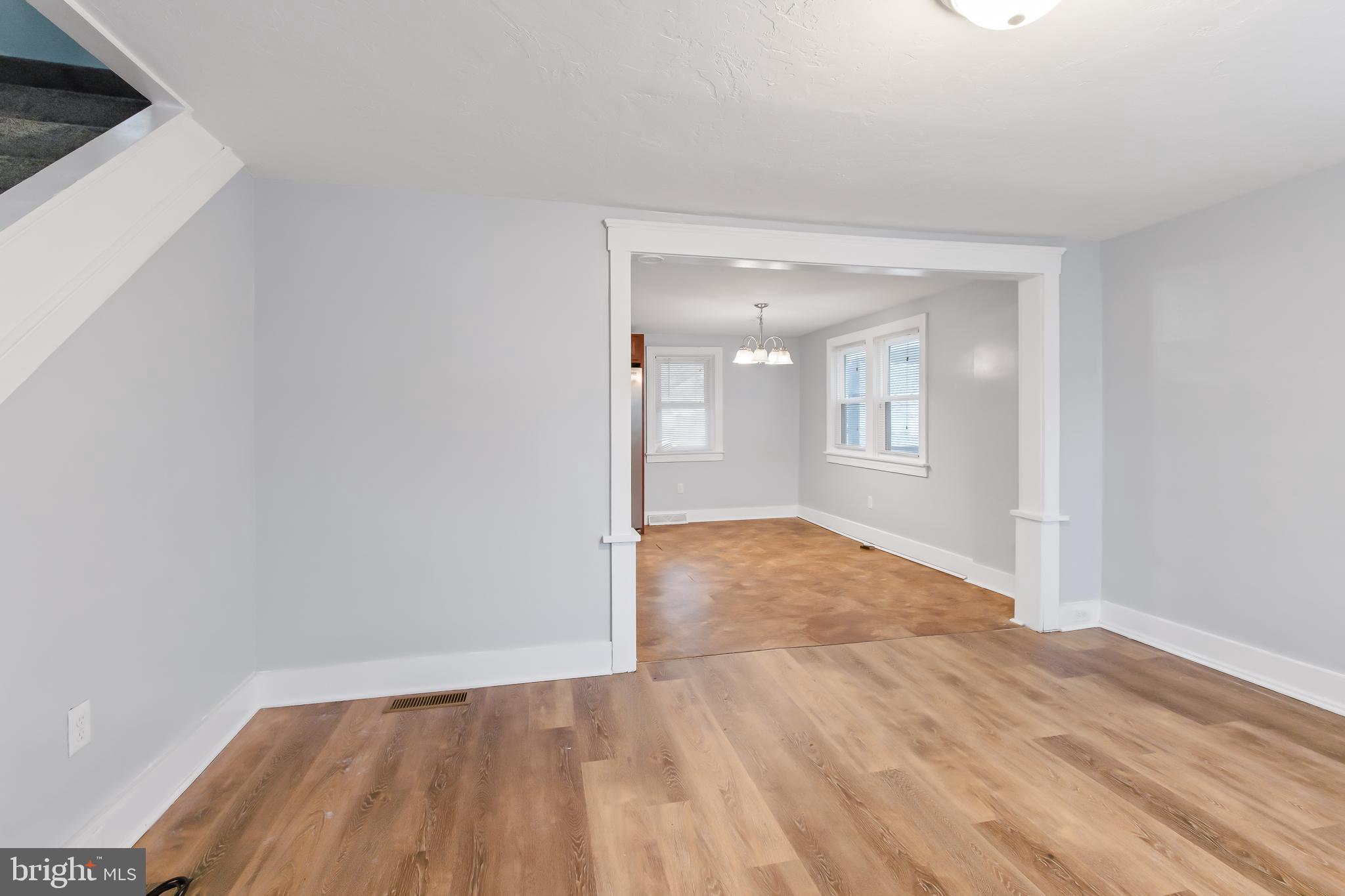 332 Springdale Road York, PA 17403 - Photo 8 of 39 Gallery Image 8