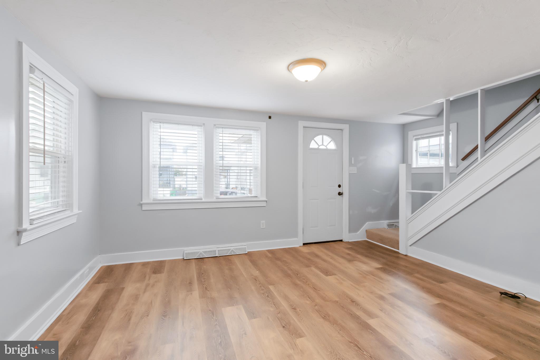 332 Springdale Road York, PA 17403 - Photo 10 of 39 Gallery Image 10