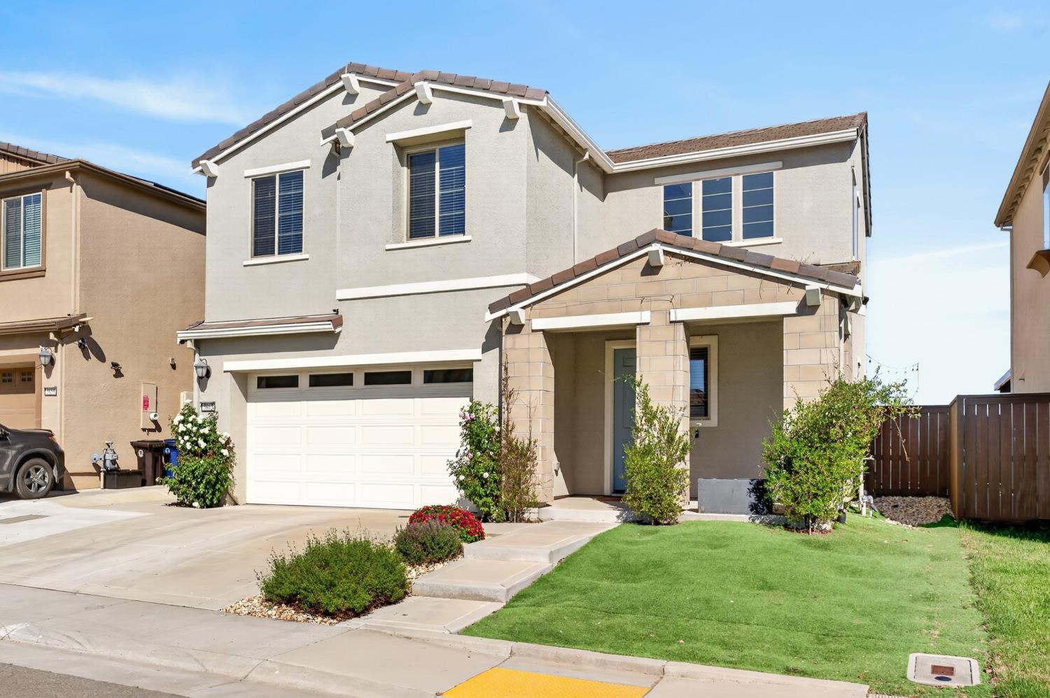 3863 Ivan Way Rancho Cordova, CA 95742 - Photo 3 of 54