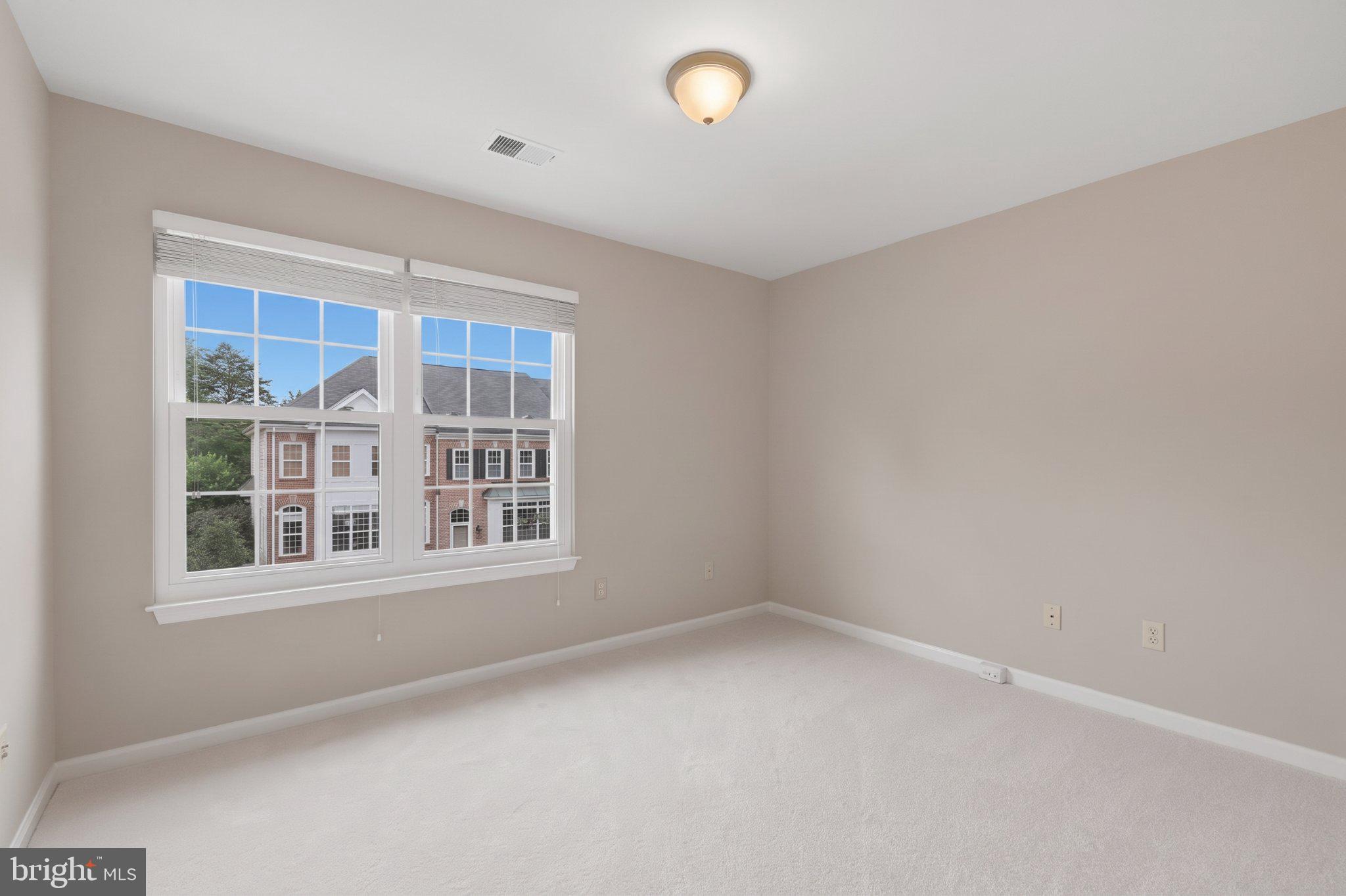 1986 Logan Manor Drive Reston, VA 20190 - Photo 19 of 36 Bedroom #3