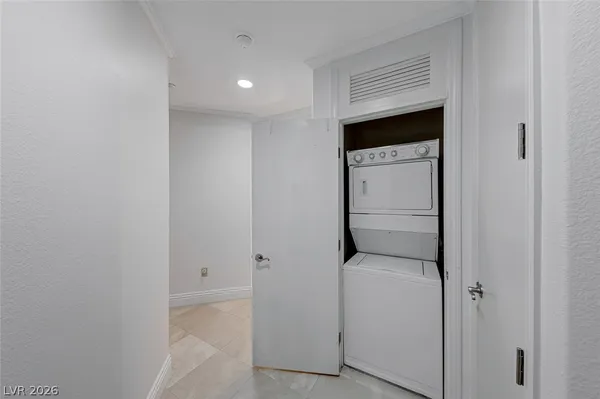$2,800 | 20 Via Mantova, Unit 108, Henderson, NV 89011