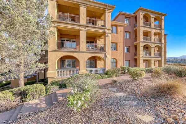 $2,800 | 20 Via Mantova, Unit 108, Henderson, NV 89011