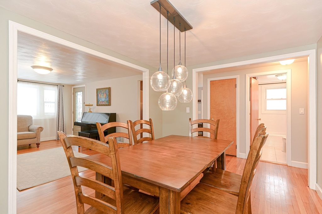 125 College Farm Road Waltham, MA 02451 - Photo 11 of 41 Gallery Image 11