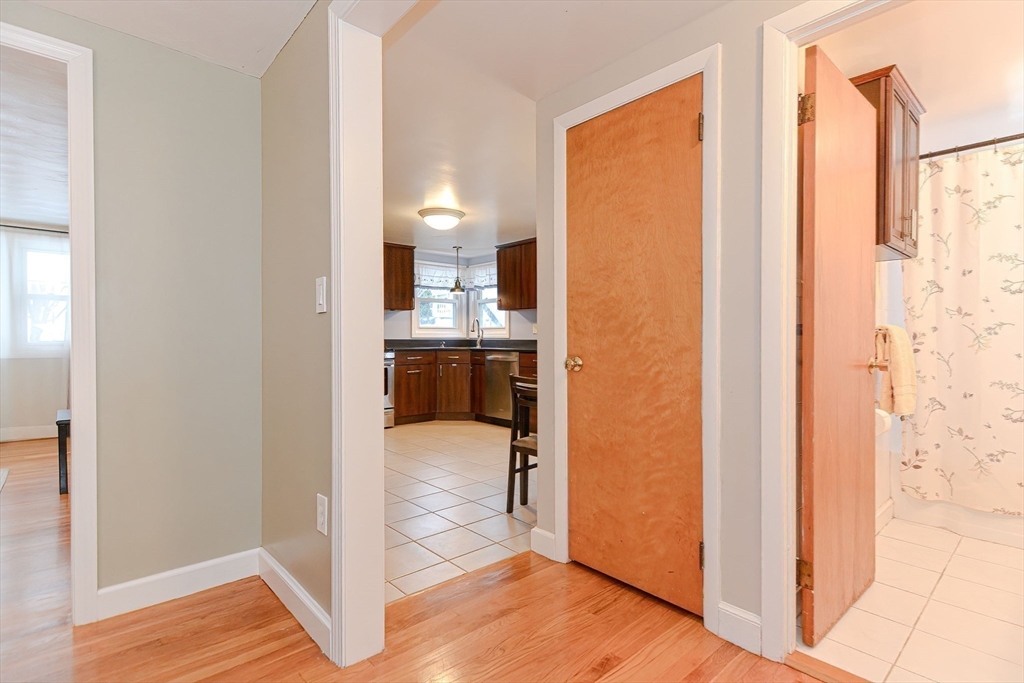 125 College Farm Road Waltham, MA 02451 - Photo 12 of 41 Gallery Image 12