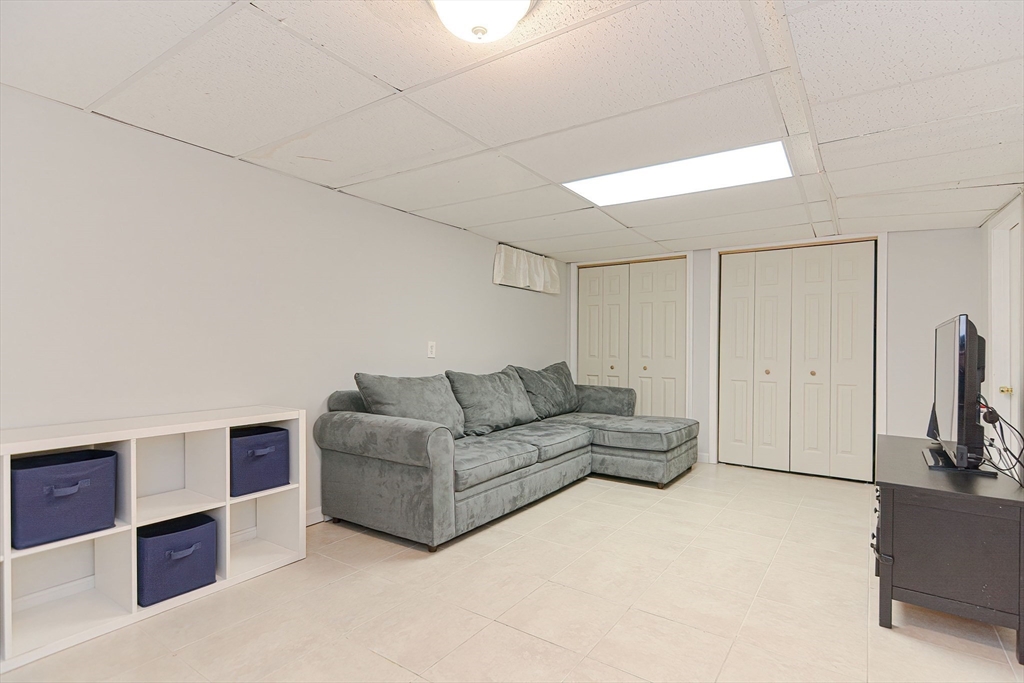 125 College Farm Road Waltham, MA 02451 - Photo 25 of 41 Gallery Image 25
