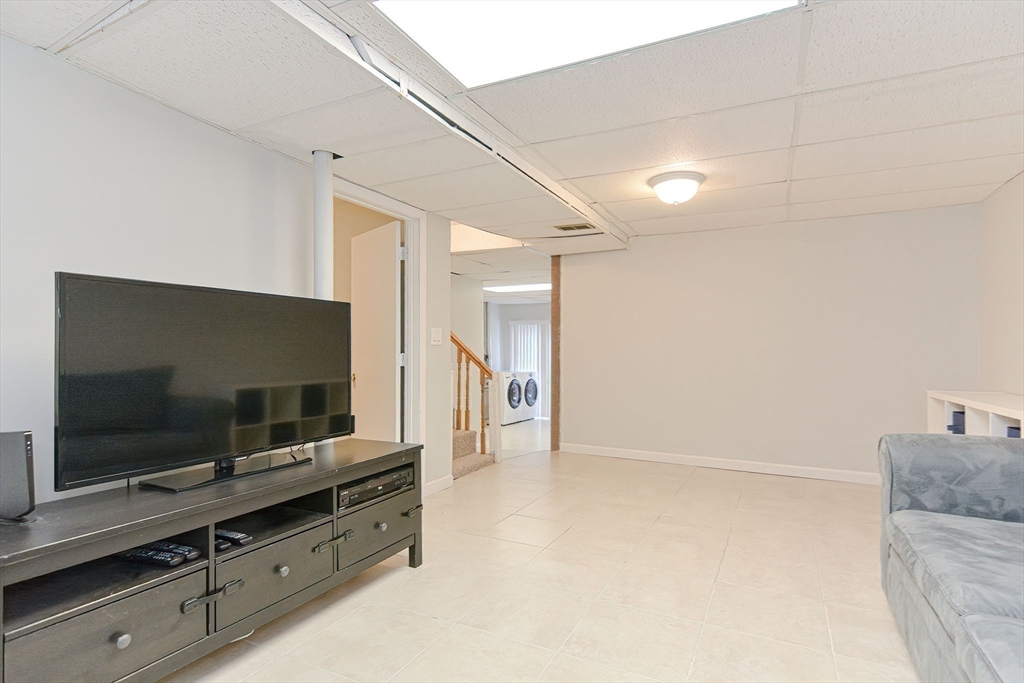 125 College Farm Road Waltham, MA 02451 - Photo 26 of 41 Gallery Image 26