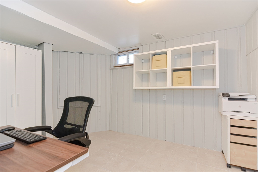 125 College Farm Road Waltham, MA 02451 - Photo 27 of 41 Gallery Image 27