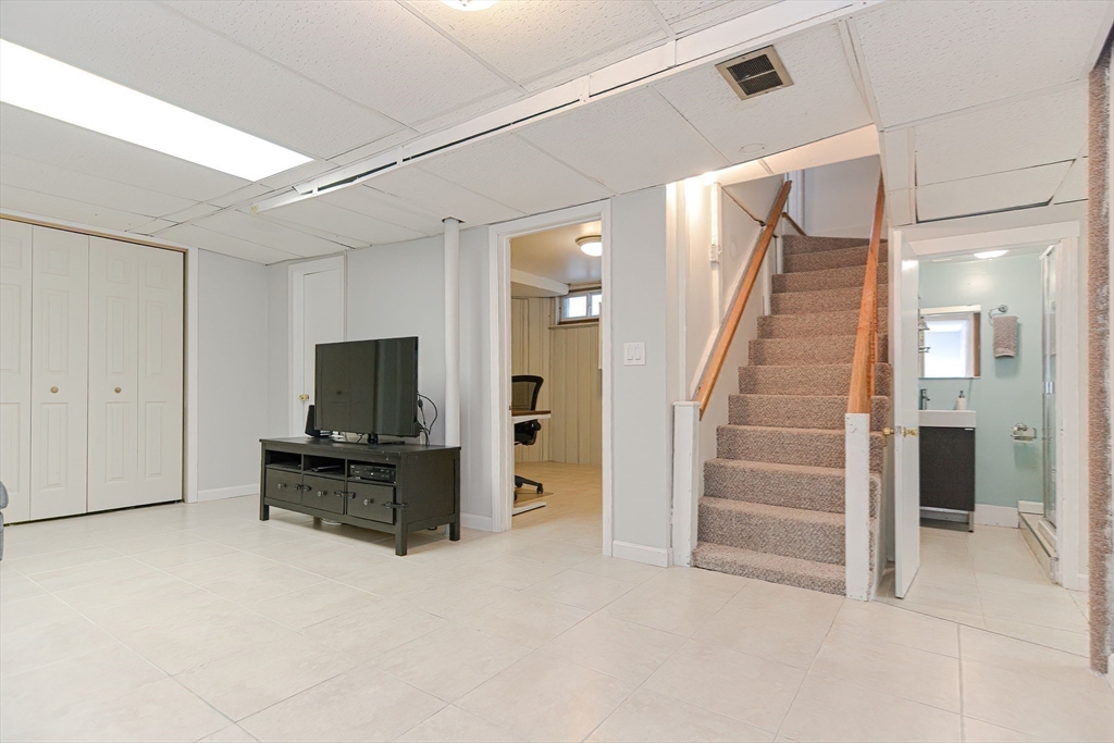 125 College Farm Road Waltham, MA 02451 - Photo 29 of 41 Gallery Image 29