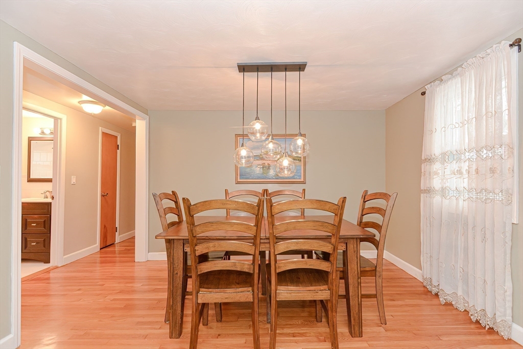 125 College Farm Road Waltham, MA 02451 - Photo 10 of 41 Gallery Image 10