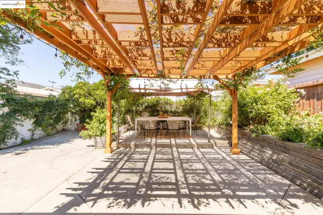 $549,000 | 2005 36th Avenue, Oakland, CA 94601