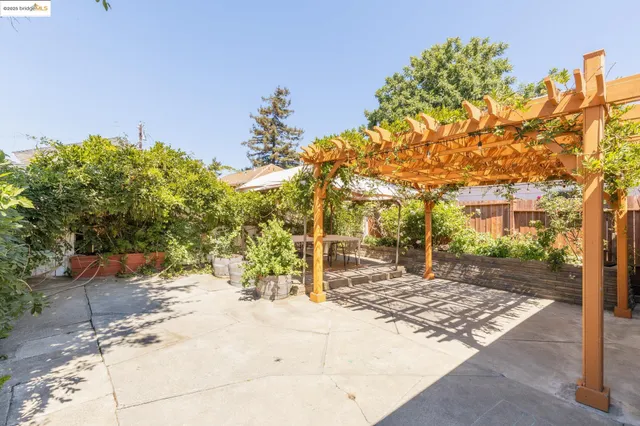 $549,000 | 2005 36th Avenue, Oakland, CA 94601