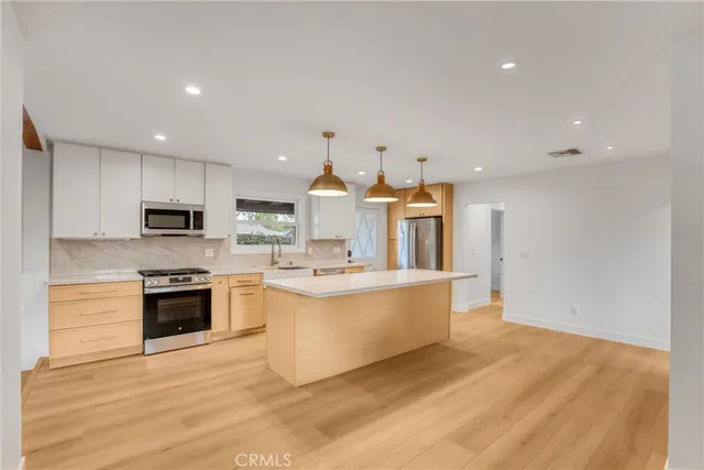 $4,900 | 8666 Keokuk Avenue, Winnetka, CA 91306