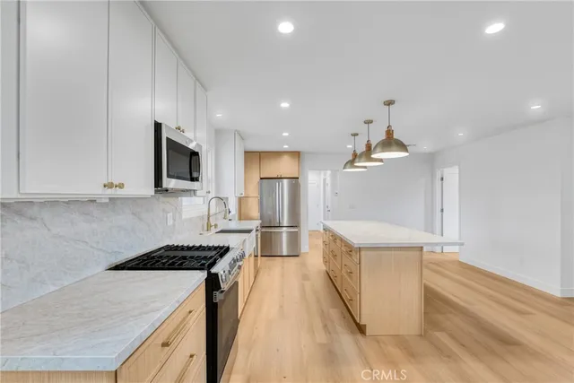 $4,900 | 8666 Keokuk Avenue, Winnetka, CA 91306