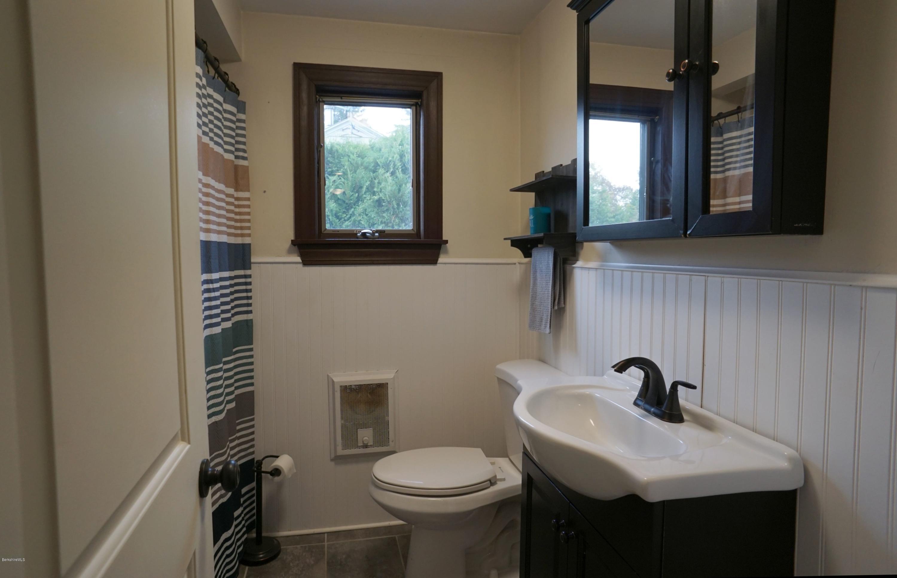 18 Lakeview Road Hinsdale, MA 01235 - Photo 17 of 32 DSC01999