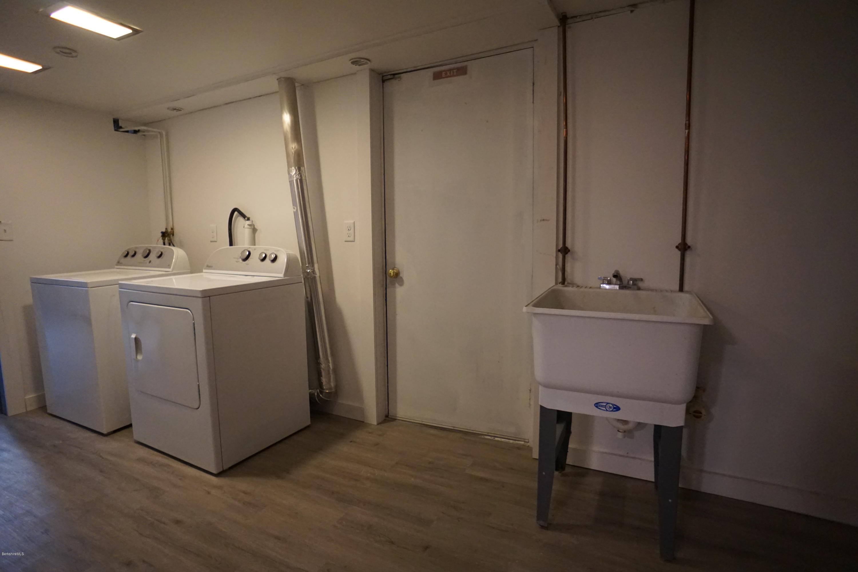 18 Lakeview Road Hinsdale, MA 01235 - Photo 27 of 32 DSC02010