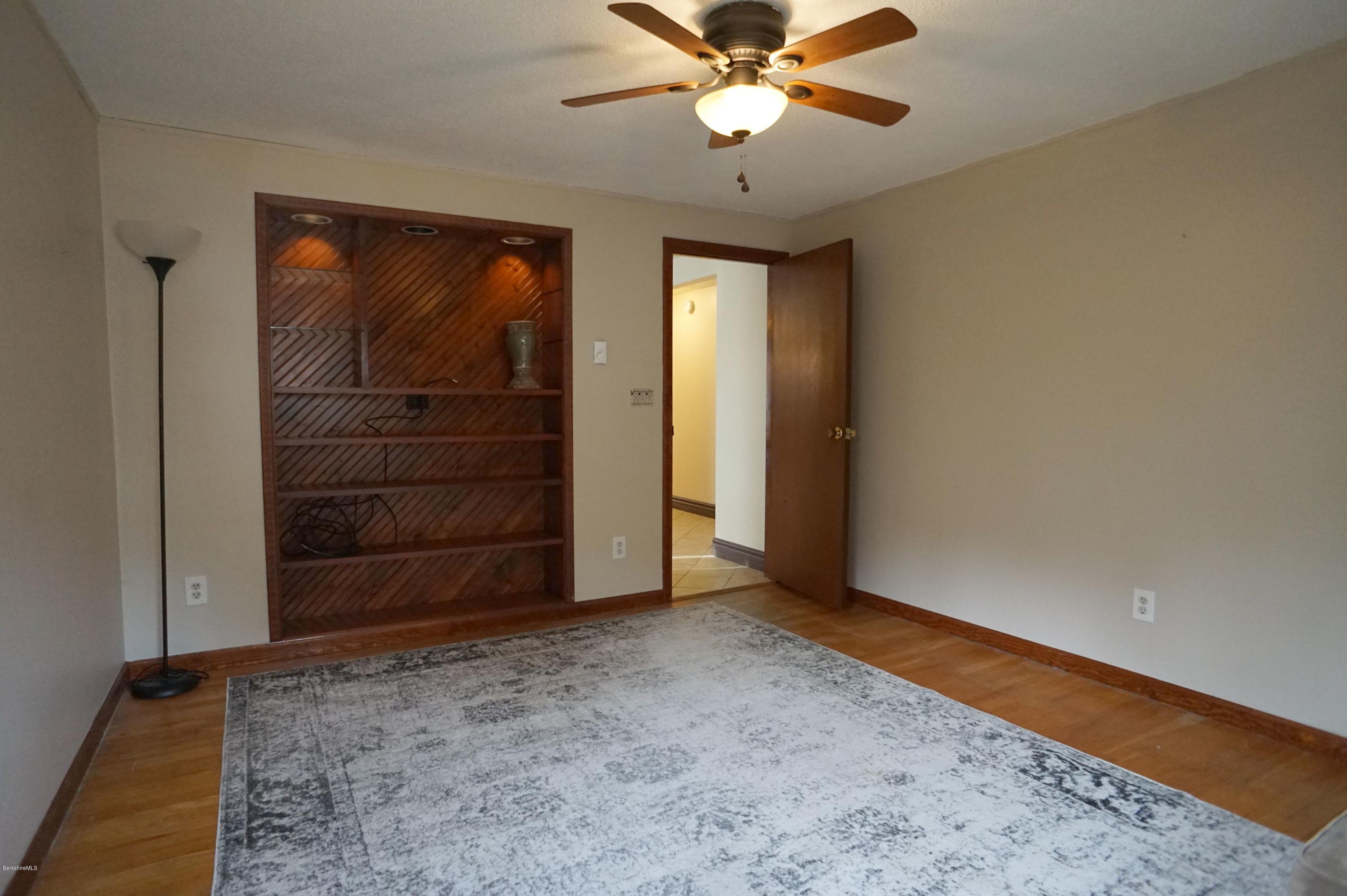 18 Lakeview Road Hinsdale, MA 01235 - Photo 10 of 32 DSC01991