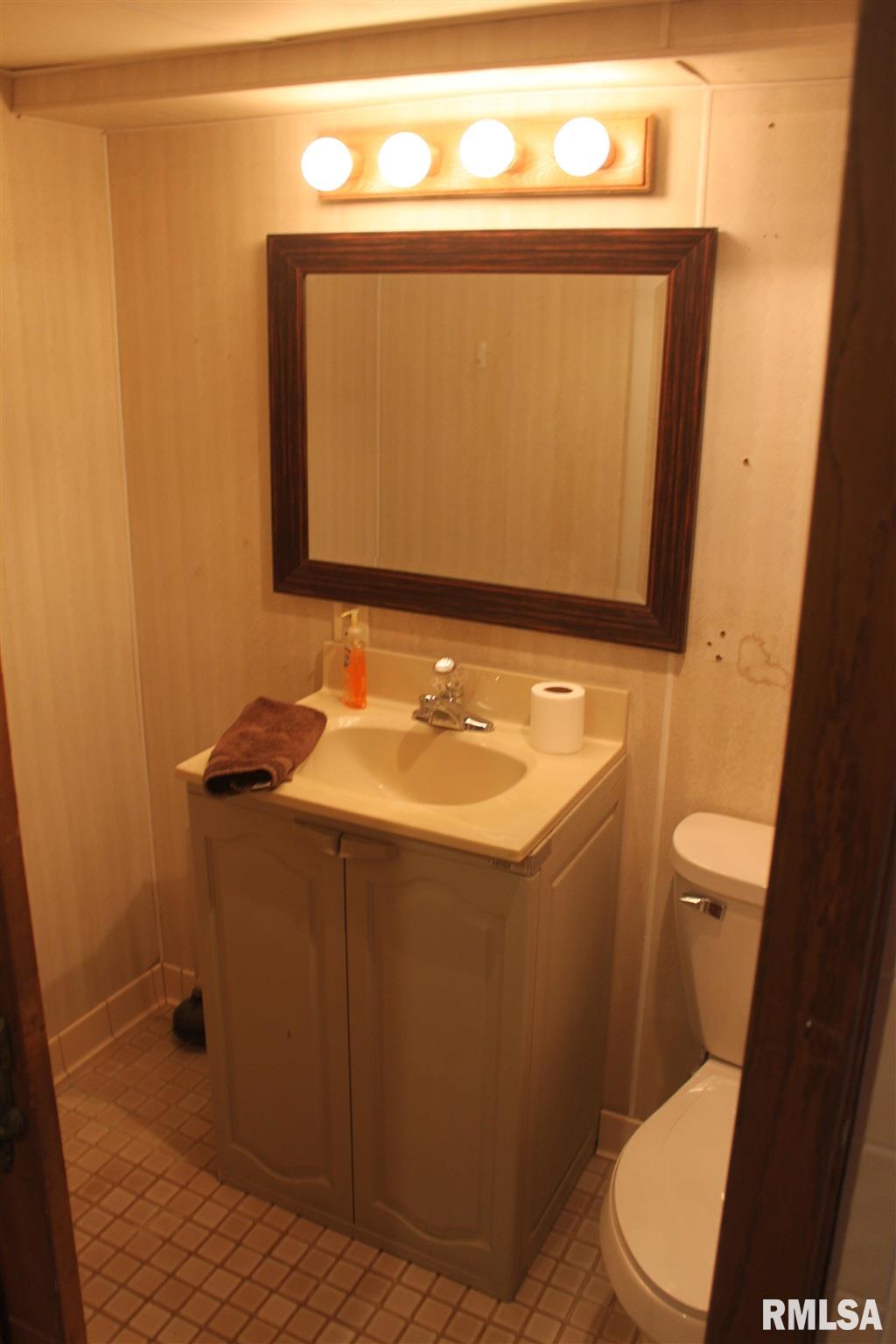 413 3rd Avenue Hampton, IL 61256 - Photo 14 of 27 Gallery Image 14