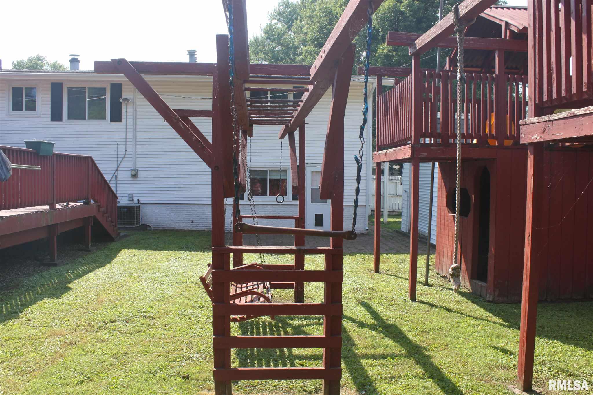 413 3rd Avenue Hampton, IL 61256 - Photo 18 of 27 Gallery Image 18