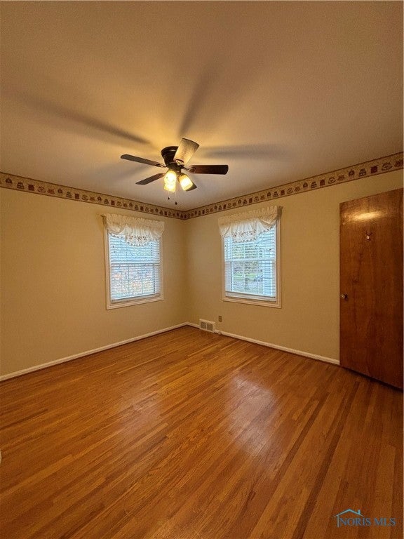 2510 Goddard Road Toledo, OH 43606 - Photo 22 of 26 Upstairs Bedroom 2