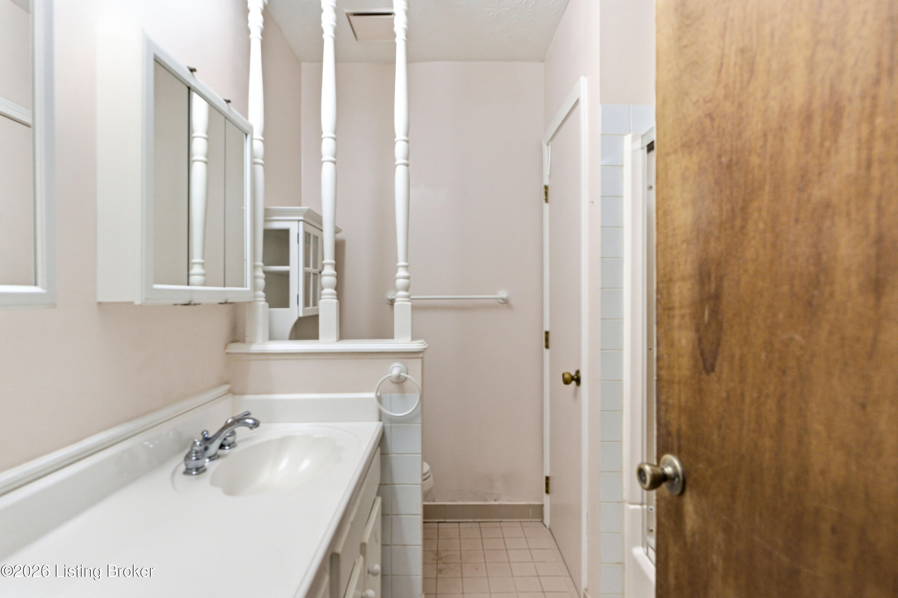 2105 Walnut Road La Grange, KY 40031 - Photo 27 of 38 DSC07158