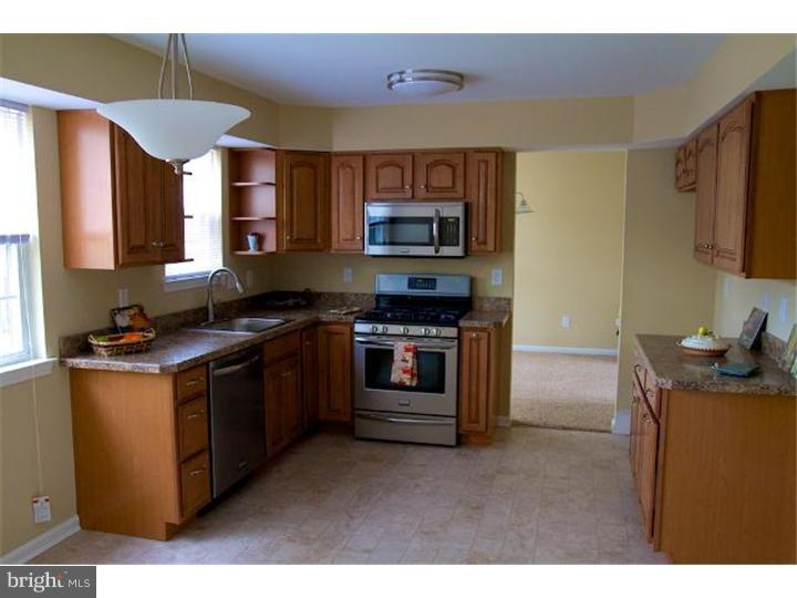 35 Country Club Road Pine Hill, NJ 08021 - Photo 8 of 21 Kitchen