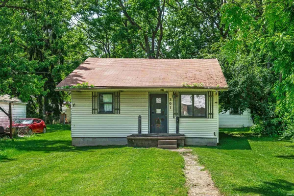 $45,000 | 301 South Nichols Avenue, Muncie, IN 47303