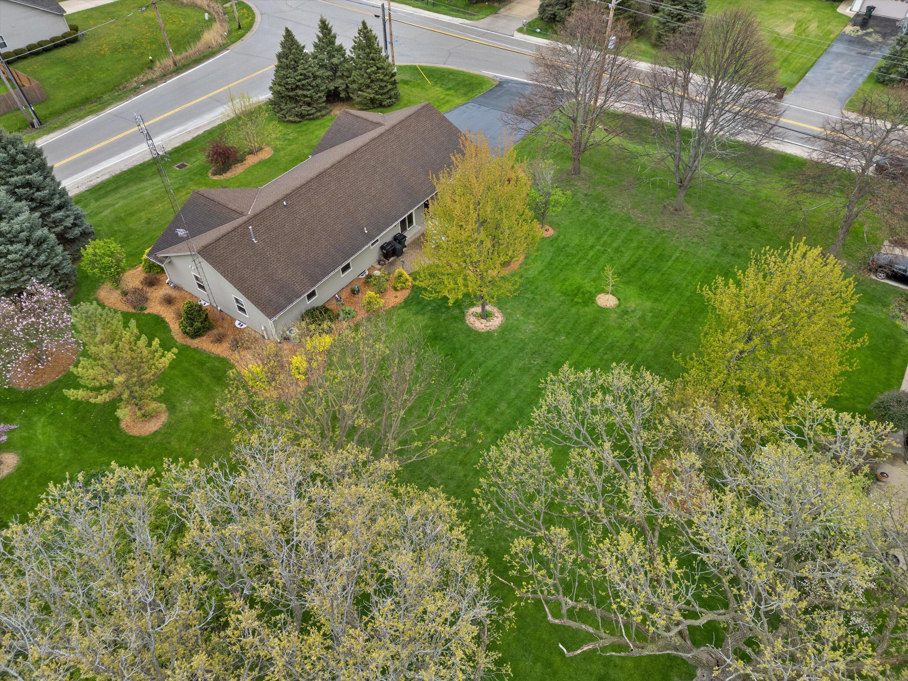 3510 Nicholson Road Caledonia, WI 53126 - Photo 39 of 51 05-DJI_0116