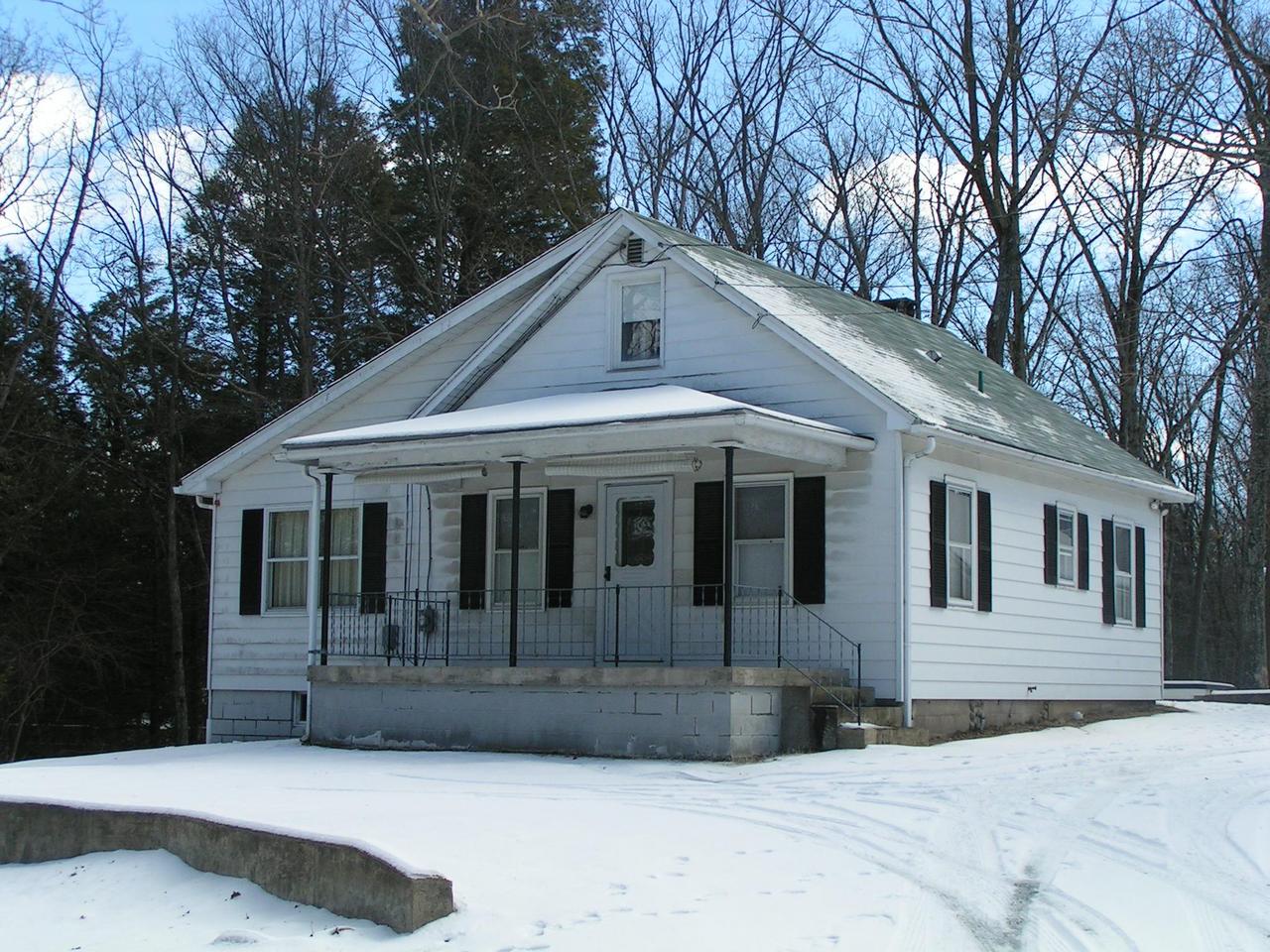 2207 Brislin Road Stroudsburg, PA 18360 - Photo 1 of 1 FRONT VIEW