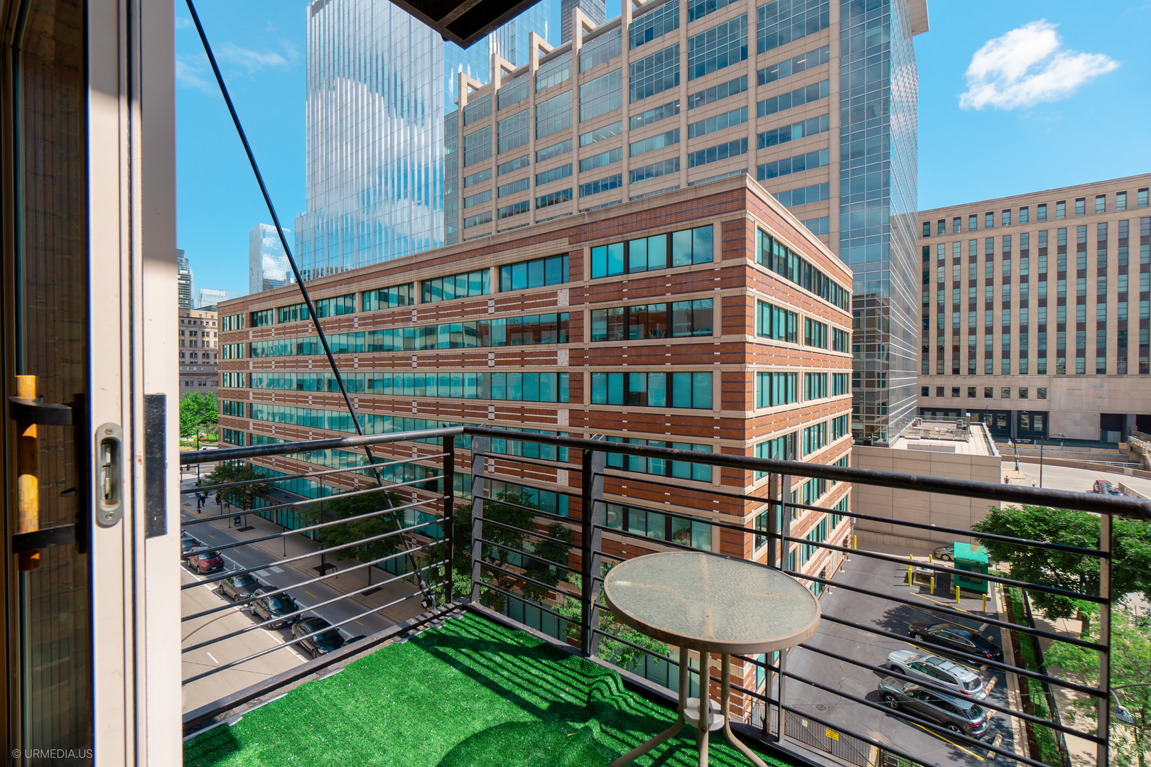 420 South Clinton Street, Unit 506 Chicago, IL 60607 - Photo 12 of 18 Gallery Image 12