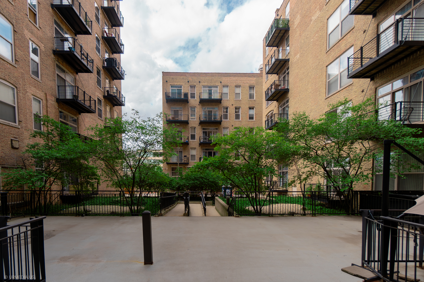 420 South Clinton Street, Unit 506 Chicago, IL 60607 - Photo 13 of 18 Gallery Image 13