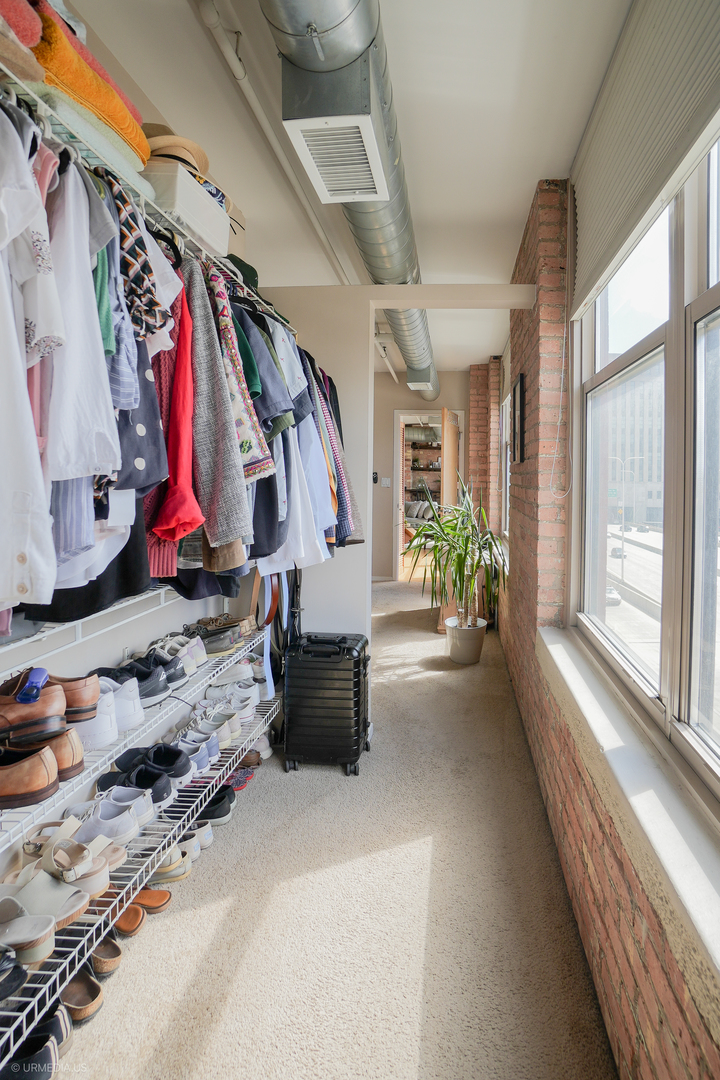 420 South Clinton Street, Unit 506 Chicago, IL 60607 - Photo 8 of 18 Gallery Image 8