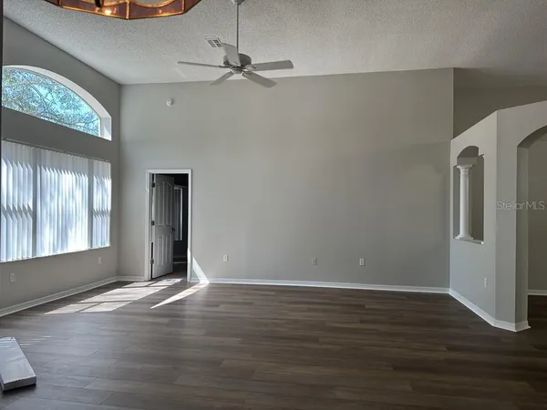 $2,550 | 8928 Southbay Drive, Tampa, FL 33615