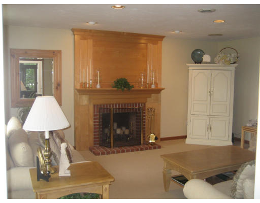 24 Wycliffe Road Walpole, MA 02032 - Photo 5 of 13 Gallery Image 5